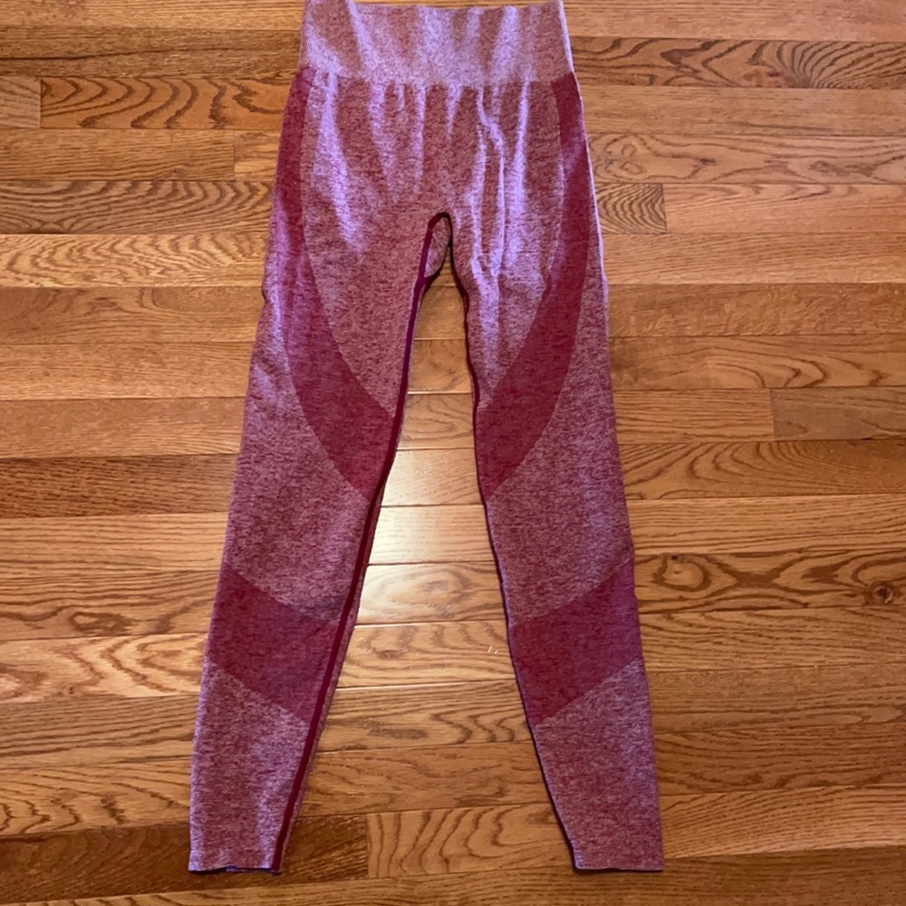 Victoria’s Secret seamless PINK leggings size S